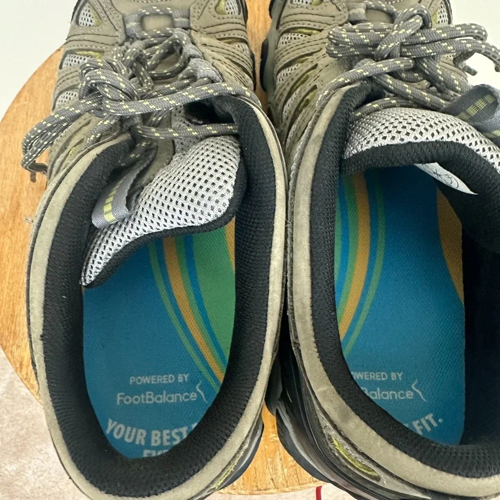 Oboz Sawtooth II Low Mens US 11.5 Hiking Shoes Gray Nubuck Leather Lace Up